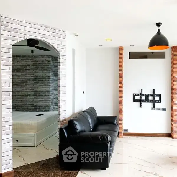 1-BR Condo at Icon 3 Condominium close to Thong Lo — photo 2