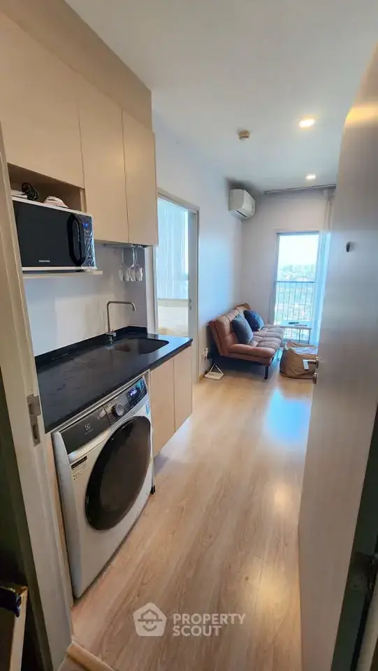1-BR Condo at Noble Revolve Ratchada 2 near MRT Thailand Cultural Centre — photo 3
