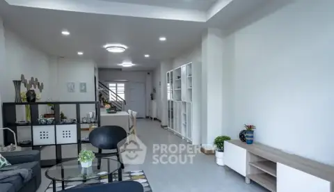2-BR Townhouse in Chang Phueak — photo 3