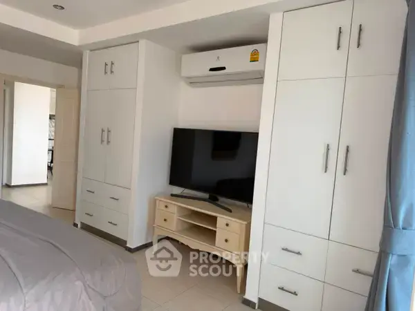 1-BR Condo at Pattaya Hill Resort close to Phratamnak — photo 4