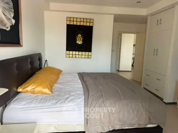1-BR Condo at Pattaya Hill Resort close to Phratamnak — photo 7