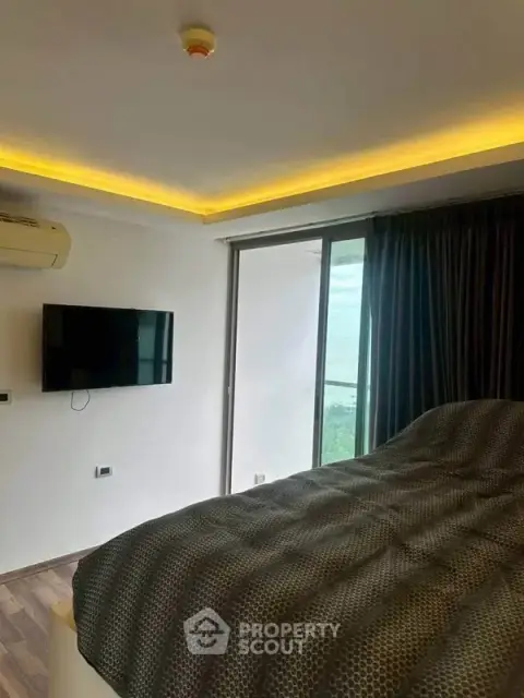 Studio Condo at The Peak Towers close to Phratamnak — photo 4