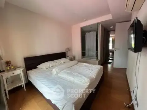 1-BR Condo at Via 31 near MRT Sukhumvit — photo 4