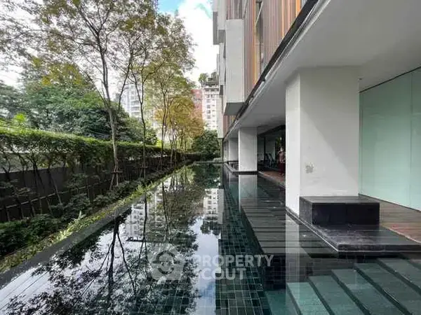 1-BR Condo at Via 31 near MRT Sukhumvit — photo 7