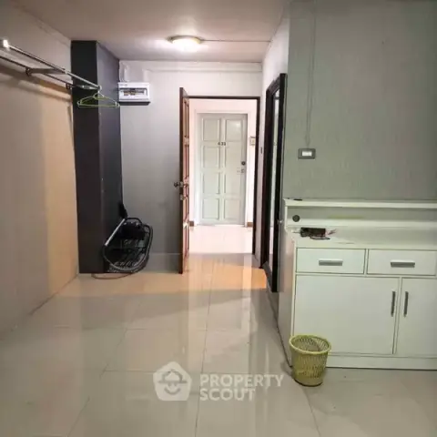 1-BR Condo at Hill Side Condominium 3 close to Nimmanhaemin — photo 2