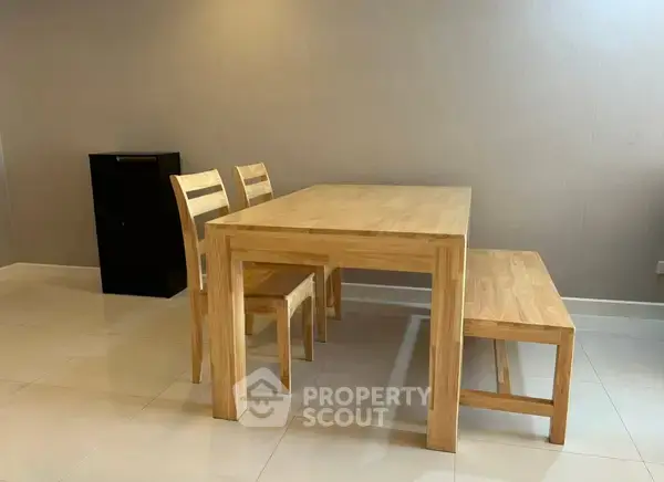 1-BR Condo at The Rajdamri near BTS Ratchadamri — photo 4
