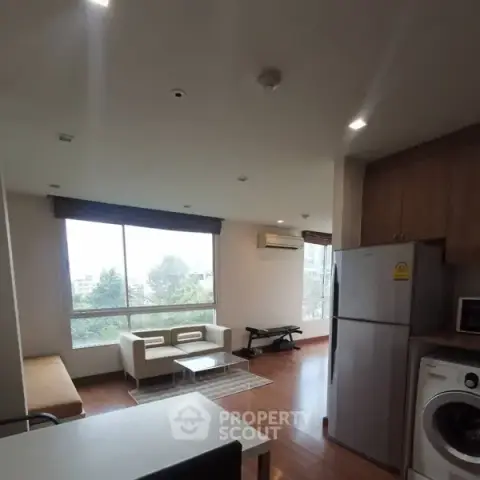 1-BR Condo at Tree Condo Sukhumvit 42 Condominium near BTS Phra Khanong — photo 2