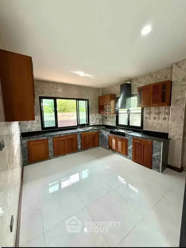 6-BR House close to Chiang Mai International Airport — photo 6