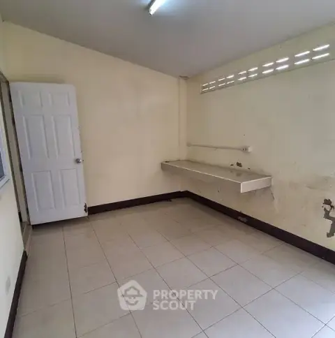 4-BR House in Pa Phai — photo 4