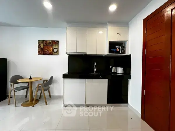1-BR Condo at Club Royal Condominiums close to Sanctuary of Truth — photo 2
