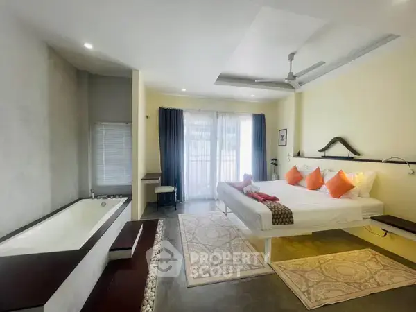 7-BR House in Maret — photo 2