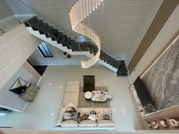 5-BR Villa at THAMBER Private Pool Villa - By SpacePerfect close to Huai Yai — ภาพ 2