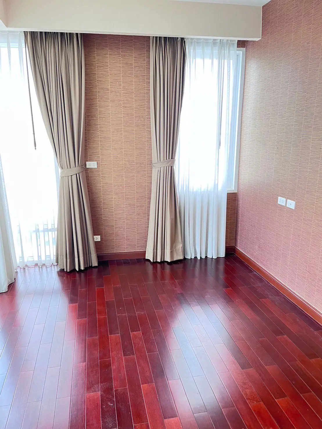 Duplex in Pathum Wan, Bangkok, Thailand 4 bedrooms — photo 10
