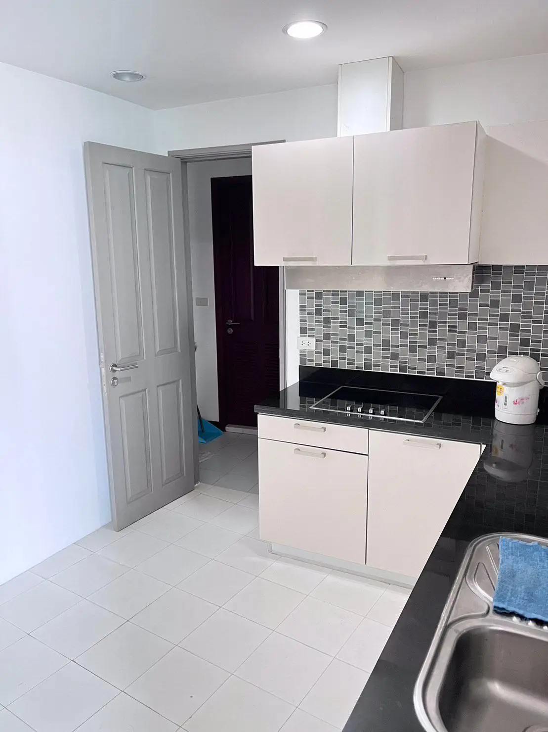 Duplex in Pathum Wan, Bangkok, Thailand 4 bedrooms — photo 3