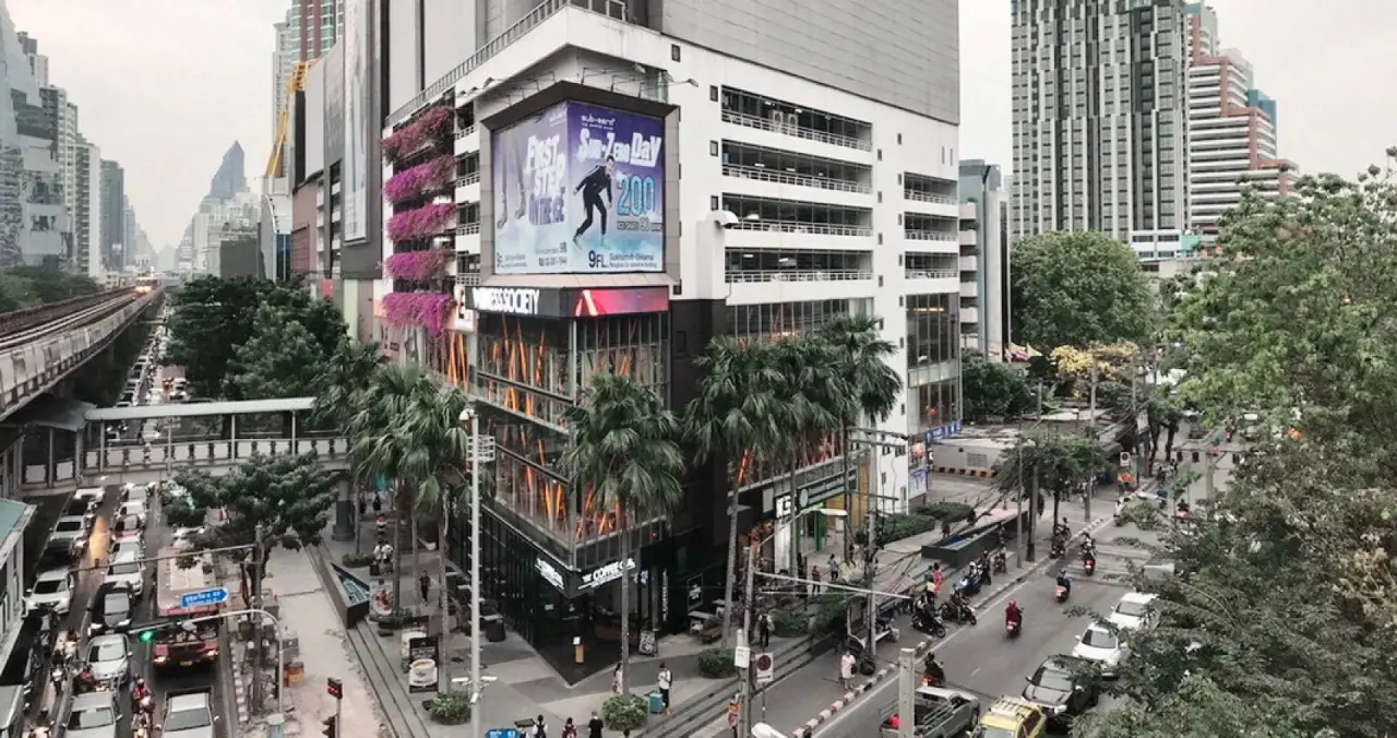 Land in Bangkok, Thailand — photo 6