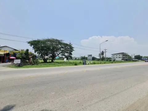 Land in San Kamphaeng, Thailand — photo 4