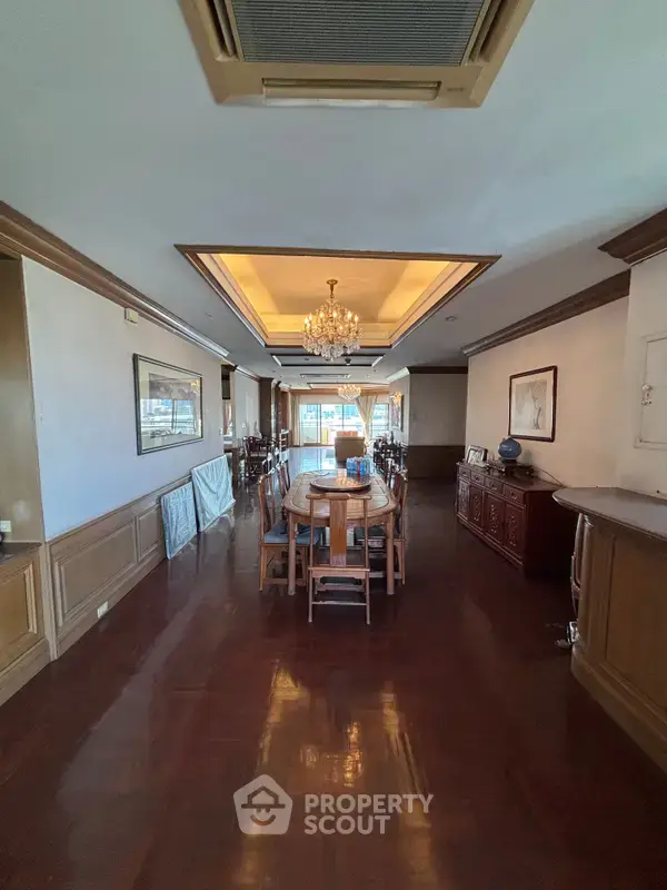 3-BR Condo at Castle Hill Mansion Condominium near BTS Ekkamai — photo 3