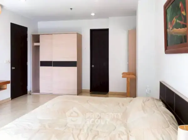 2-BR Condo at Citi Smart Sukhumvit 18 near BTS Asok — photo 7