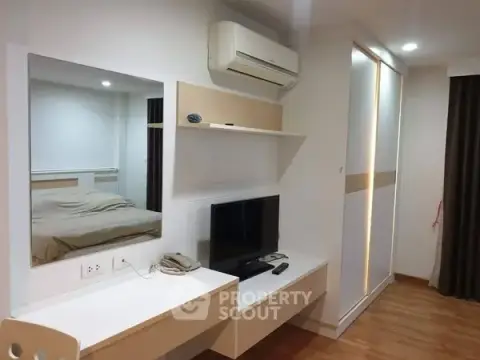 1-BR Condo at Sirin Residence Condo Pattanakarn near ARL Ramkhamhaeng — photo 2