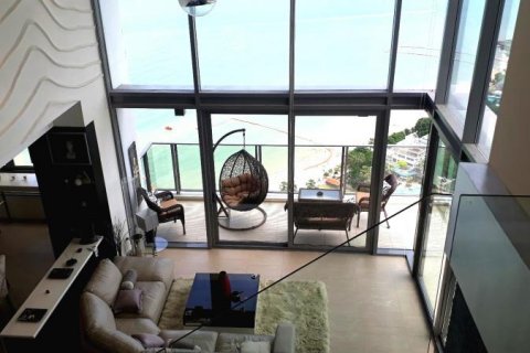 Condo in Pattaya, Thailand, 3 bedrooms № 8702