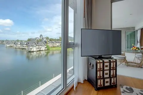 Condo in Phuket, Thailand, 3 bedrooms in Angsana Residences