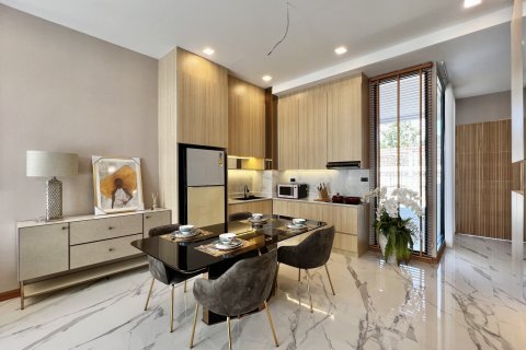 Townhouse in Pattaya, Thailand 4 bedrooms № 104633