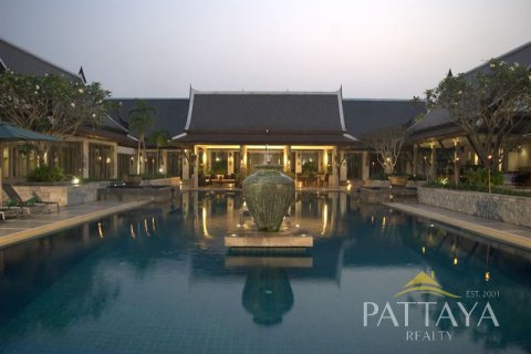 House in Pattaya, Thailand 5 bedrooms № 21113