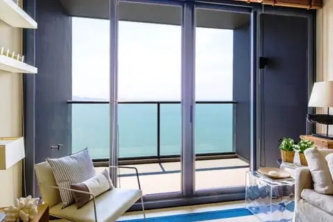 Studio in the Condo in Pattaya, Thailand in Zire Wongamat