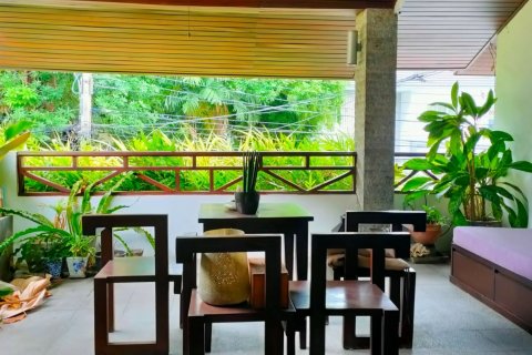 Townhouse in Watthana, Bangkok, Thailand 4 bedrooms № 138086