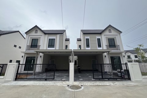 Townhouse in Bang Lamung, Thailand 3 bedrooms № 165157