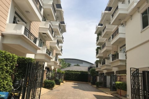 Townhouse in Bangkok, Thailand 3 bedrooms № 66770