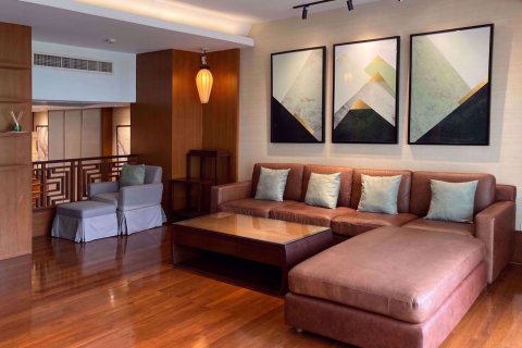 House in Watthana, Bangkok, Thailand 3 bedrooms № 76056