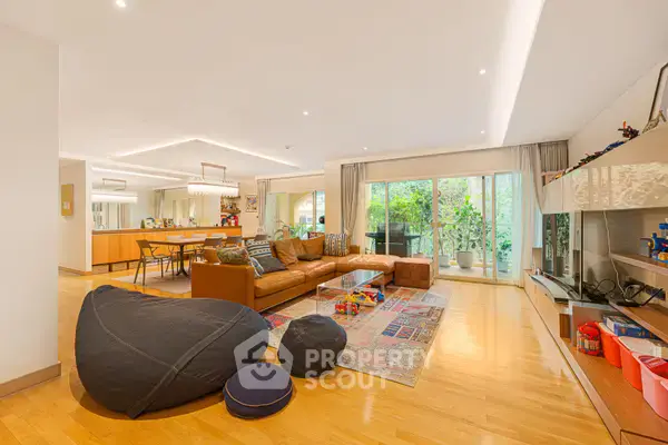 Beautiful Family Home in the Heart of Thonglor for Sale . Pet Friendly