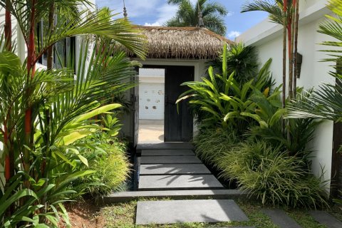 House in Bang Tao, Thailand 3 bedrooms № 126515