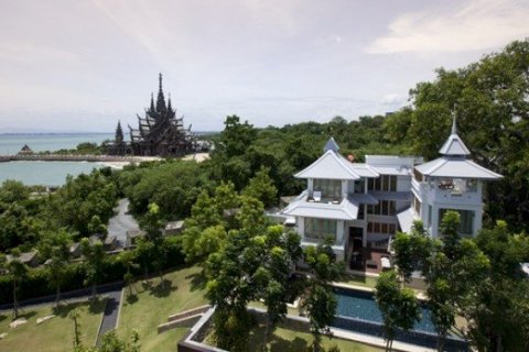 House in Pattaya, Thailand 5 bedrooms № 8749