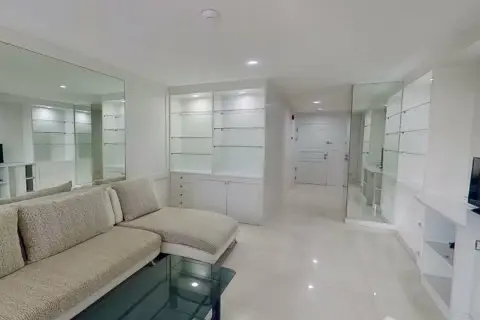 Condo in Bangkok, Thailand, 1 bedroom in Asoke Towers