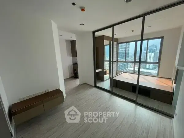 1-BR Condo at Ideo Mobi Grand Interchange Bangsue near MRT Tao Poon
