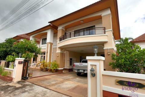 House in Saraphi, Thailand 4 bedrooms № 55377
