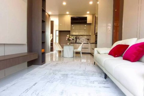 Townhouse in Pattaya, Thailand 4 bedrooms № 157414