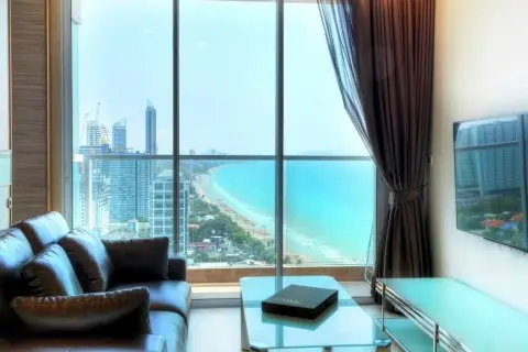 Condo in Pattaya, Thailand, 2 bedrooms in Cetus Beachfront