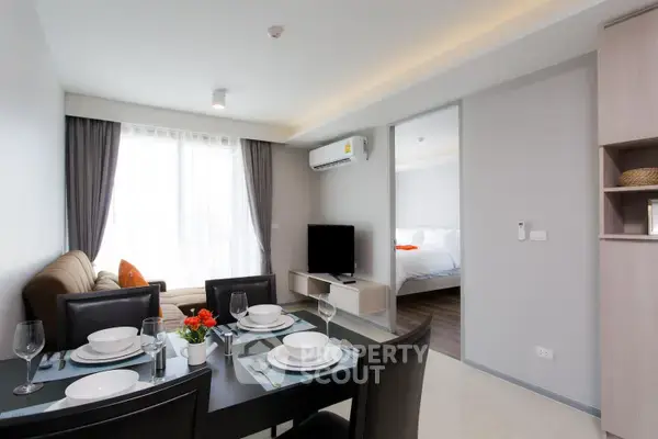 1-BR Condo at 6th Avenue Surin Condominium close to Surin