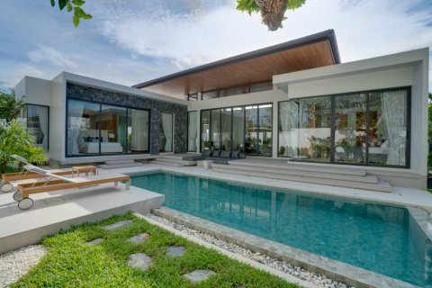 Villa in Krabi, Thailand 4 bedrooms № 124548