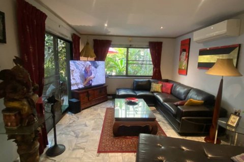 Townhouse in Pattaya, Thailand 3 bedrooms № 124520