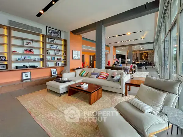 4-BR Condo at Ficus Lane Condominium near BTS Phra Khanong