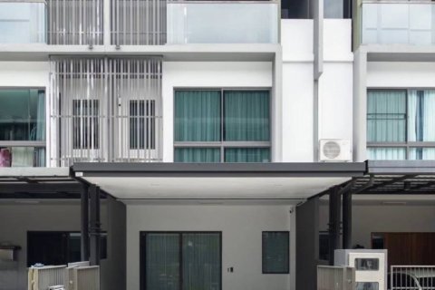 Townhouse in Lat Phrao, Bangkok, Thailand 3 bedrooms № 134519