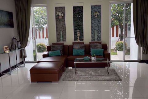 House in Min Buri, Bangkok, Thailand 4 bedrooms № 54949