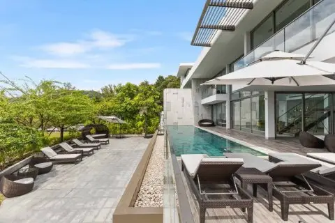 Duplex in Phuket, Thailand 4 bedrooms
