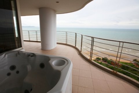 Condo in Pattaya, Thailand, 3 bedrooms № 8386