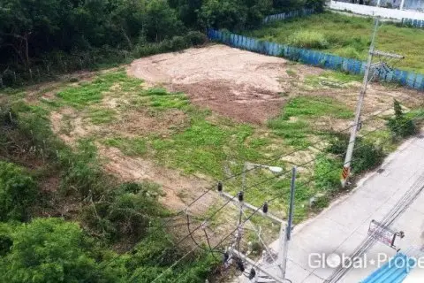 Land in Pattaya, Thailand