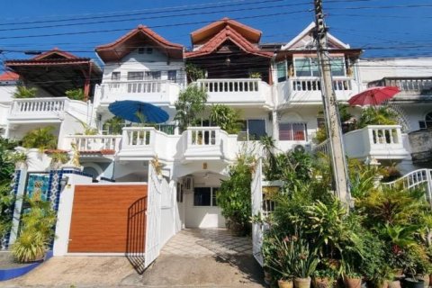 Townhouse in Pattaya, Thailand 3 bedrooms № 116426